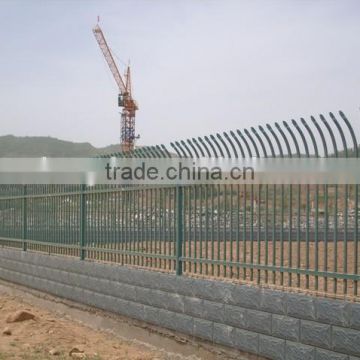 wire mesh fence