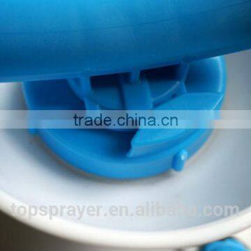 5L Home Garden Pressure Sprayer Plastic Manual Pump Sprayer photo-3