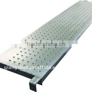 Scaffolding walking board