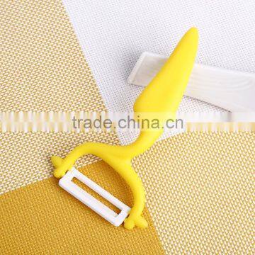 BKB13 One Blade PP Handle Ceramic Blade Fruit Peeler
