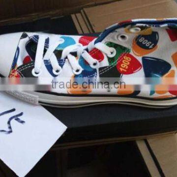 China Various Colors Bulk White Canvas Wholesale Shoes photo-5