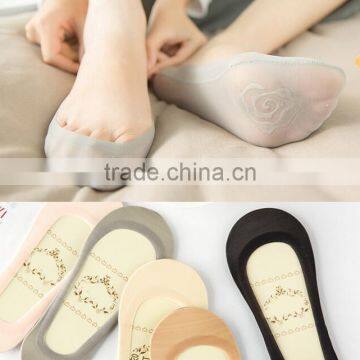 zm35591a Simple women fancy ankle socks wholesale