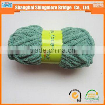 China Novelty Yarn Factory Cheap Wholesale 100 Polyester Knitting Chenille Yarn for Knitting Scarf in Low Yarn Price photo-4