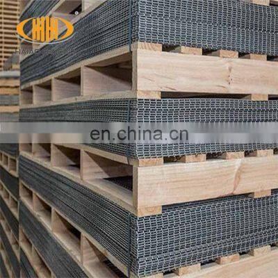 China Professional Cheap Heavy Gauge 1.5 Inch Welded Wire Mesh/small Mesh Galvanized Wire Mesh photo-3