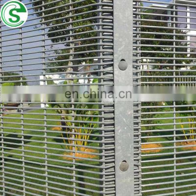 Cheap plastic metal anti climb 358 security fence clear view fence