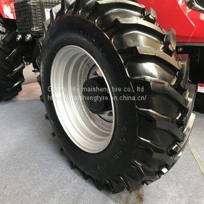 Two busy tires 12.5/80-18 16.9-28 vacuum tire loader R-4