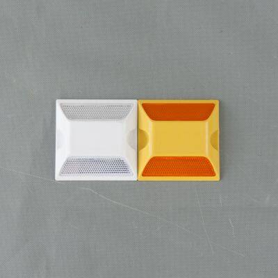 Night Road Traffic Safety Reflective Road Stud Sign Highway Night Warning Plastic Reflective Road Studs for Road Safety