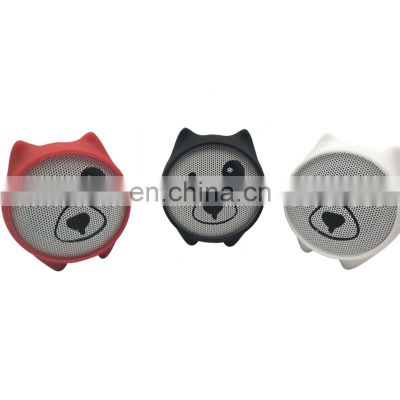 High Quality Pig Shape Full and Rich Low-End Response Music Speaker