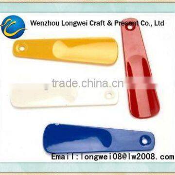 2016 popular cheap mini colored plastic shoe horn/shoe helper/shoehorn