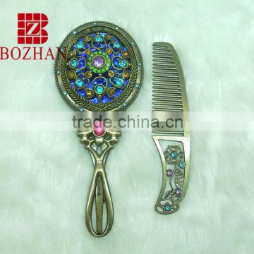 Charms vanity mirror set with comb