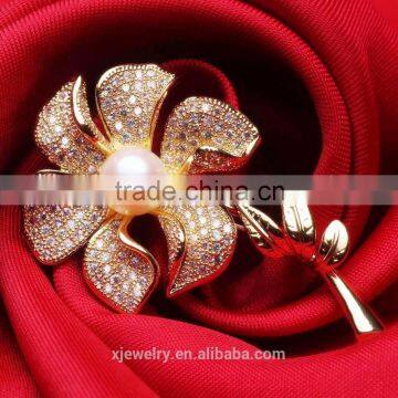 fashion 6 petals clover metal flower brooch