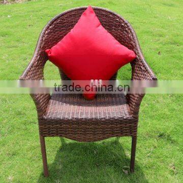 Hot Selling New Style Cheap Old Europe Style PE Rattan Garden Furniture Table Set photo-2