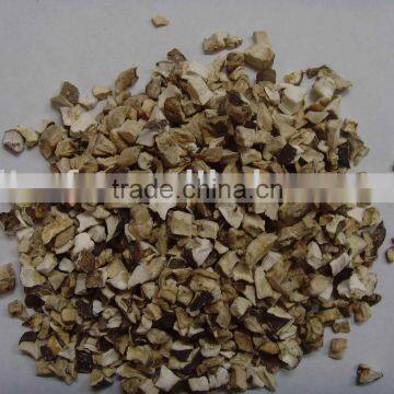 Dehydrated mushroom flakes