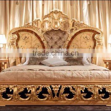 Golden Upholstery Queen Anne Bed, Luxury Wood Carved & Gold Painted Queen Bedroom Furniture, Vitoria Style King Size Bed