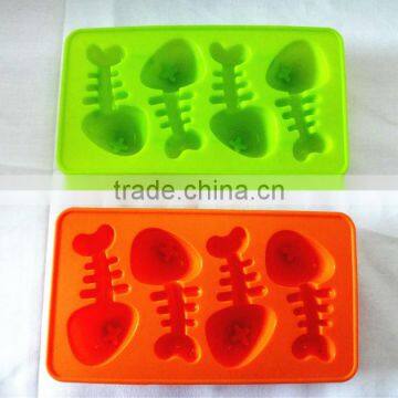 Herringbone silicone ice