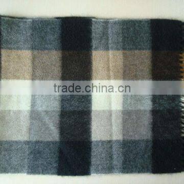 100% cashmere scottish scarf