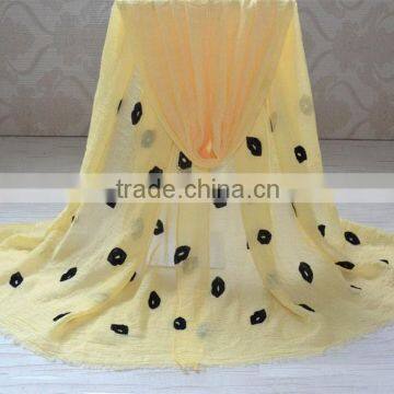 Fashion Ladies' Lip Three-dimensional Embroideried Cotton Scarf Plain Shawl photo-4