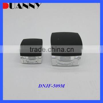 High Quality Loose Powder Jar With Rotating Sifter With Black