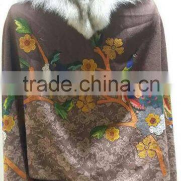 Cashmere Knitwear With Fox Fur Shawl photo-2