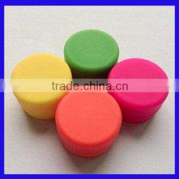 2014 hot sale small container silicone jars or wax oil extract bho