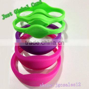 UHF 860~960Mhz ISO18000 6C adjustable silicon wristband for Hospital for storage information