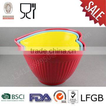 Plastic heart shaped bowl in soild color