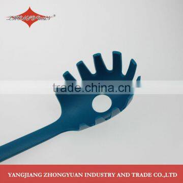 Latest Kitchen Products High Quality Nylon Spaghetti Server Kitchen Tool With Hook photo-2