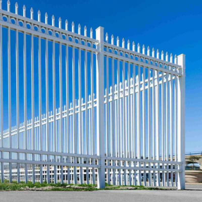 Оптовая зеленая ограда для газонов, покрытая ПВХ, для загородных вилл и садов общежитий