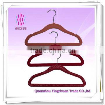 Child U notches plastic velvet clothes hanger