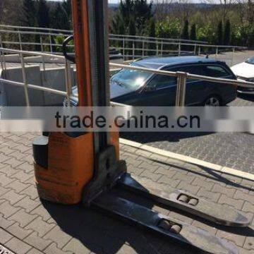2004 Super Quality Electric Forklifts