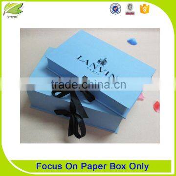 free sample and shipping paper folding gift box