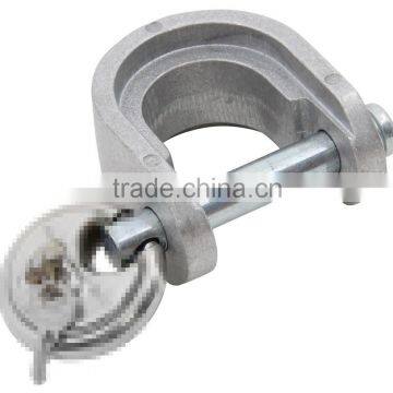 Wheel trailer pin lock body