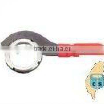 Adapter sleeves hook special wrench