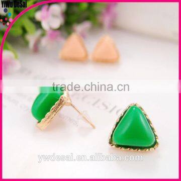 2015 fahsion style cheap earrings made in china /triangle stud earrings