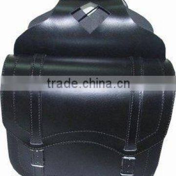 DL-1606 Leather Saddle Bag