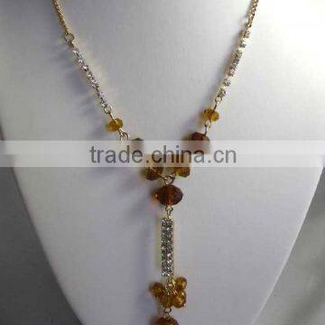 fashionable crystal necklace