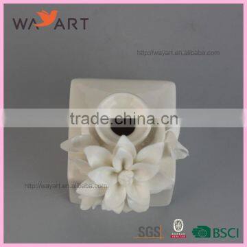 Fashion White Ceramic Flower Fragrance Diffuser For Sale photo-4