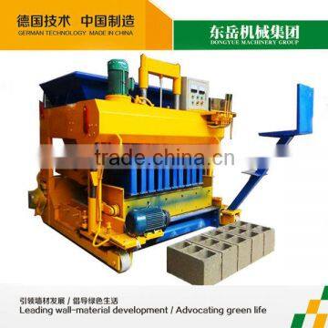 Only 2 person operate bigger Mobile hollow block manufacturing machine QT6-25