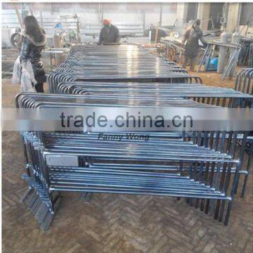 Red Powder Coating Crowd Control Barriers Temporary Fence With Reflactive Stripes for France Market photo-4