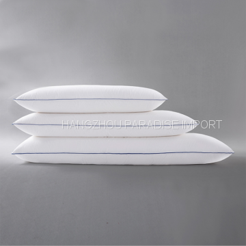 Different Sizes of White Pillows in Stitched with Piping for Hot Sale