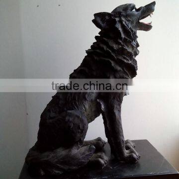 Resin wolf figure