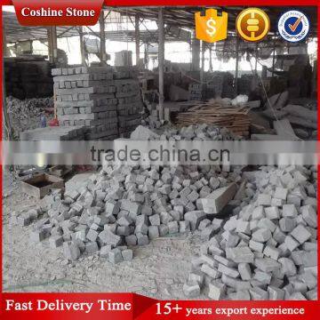 Natural Split Dark Grey Chinese Granite G654 Cube Stone
