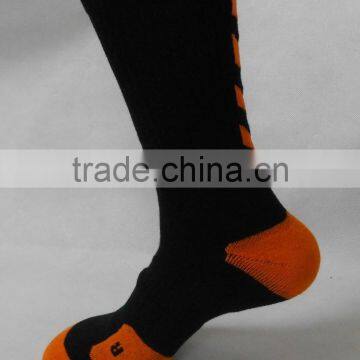 Custom OEM whole sale black elite basketball socks