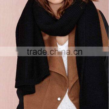 Fashionable Woman Winter Scarf Patterns Knitting Scarf photo-3