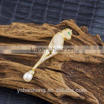 Egypt Panther Natural Pearl Brooches Micro Inlay Zircon High-grade Corsage, Creative Jewelry Wholesale Shawl Buckle photo-4