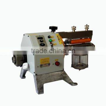 Machine to Apply the Glue to the Leather for Sports Balls (Basketballs, Footablls & Volleyballs) (Sold Well in Southeastern Asia