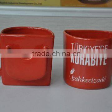 Red color customized ceramic biscuit mug