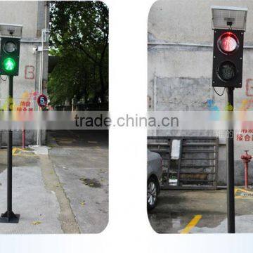 Chirstmas Room LED Decoration Mini Kid Pedestrian Solar Pole Traffic Signal Light photo-2