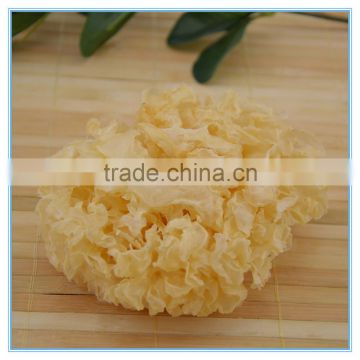 Dried semi-transparent tremella fuciformis white jelly fungus