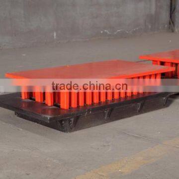 Madagascar Low Investment High Profit Business QT4-24 Cement Brick Making Machine photo-3